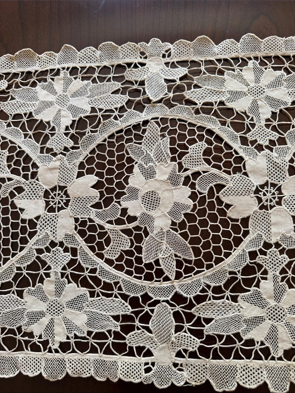 Vintage Beige Lace Table Runner